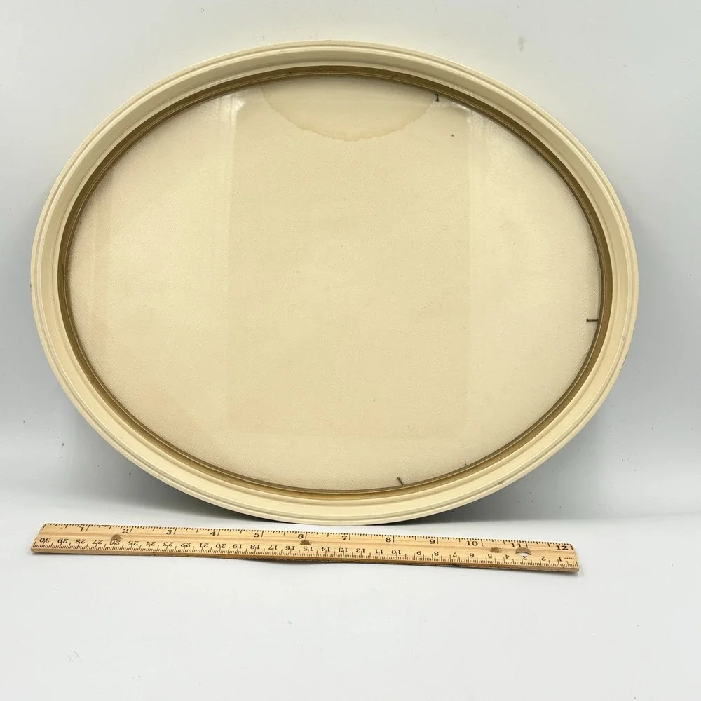 Vintage Oval Cream Gold Painted Wood Picture Frame & Glass 15x10